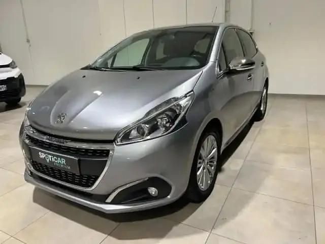 Gris aluminium Occasion 2019 Peugeot 208 Allure Citadine | 12 188 € (Bon prix) - Image 1/4