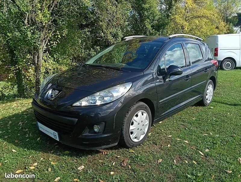 Noir Utilisé 2011 Peugeot 207 Break | 5 990 € (Prix juste) - Image 1/4