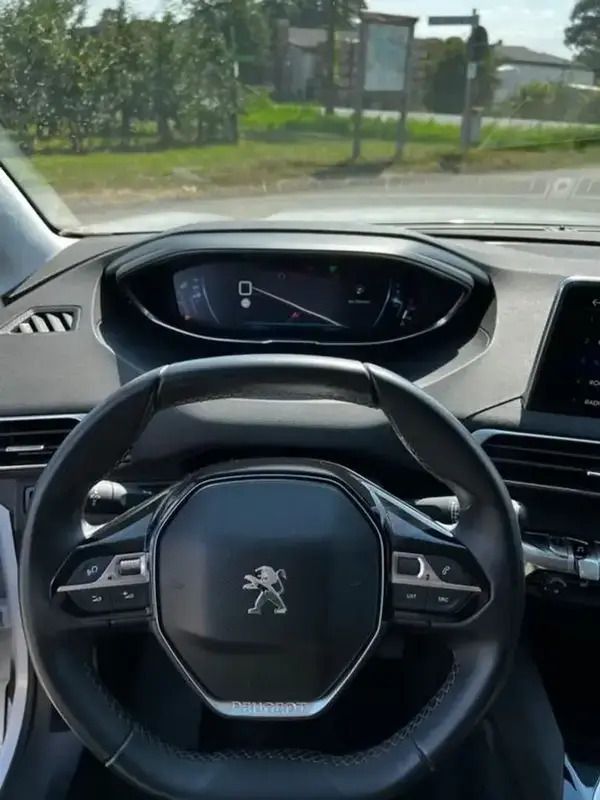 Blanc Utilisé 2018 Peugeot 3008 Berline | 17 000 € - Image 1/4