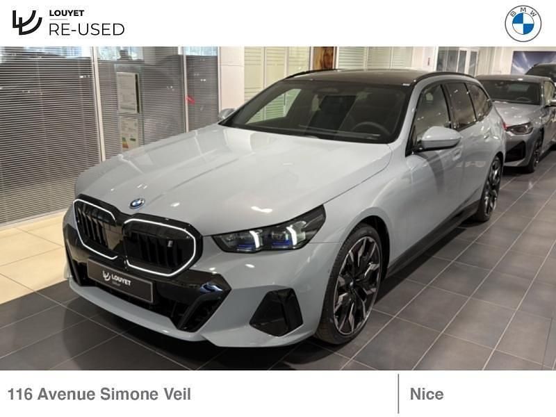 Nouvelle BMW i5 M Sport 230 kW (313 ch) 2025 M brooklyngrau métallisé Break