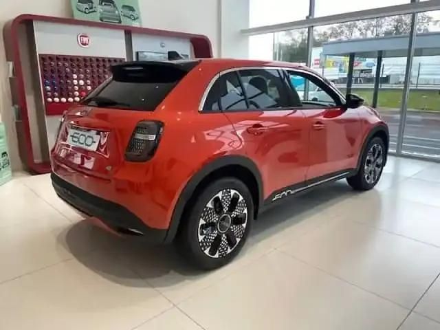 Occasion Fiat 600E 114 kW (156 ch) 2024 Orange Berline