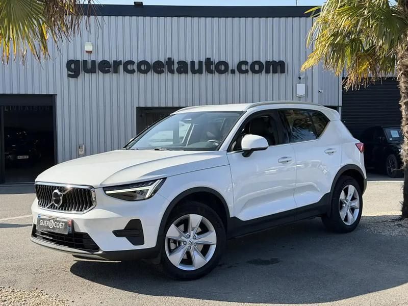 Blanc Utilisé 2022 Volvo XC40 Plus SUV | 29 490 € (Super prix) - Image 1/4