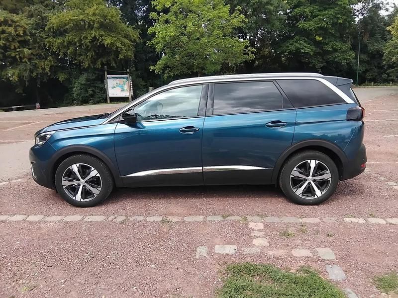 Utilisé 2017 Peugeot 5008 Allure Monospace | 14 950 € (Prix assez cher) - Image 1/4
