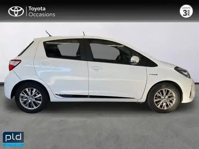 Occasion Toyota Yaris Hybrid 100 ch (73 kW) 2019 Blanc pur Berline
