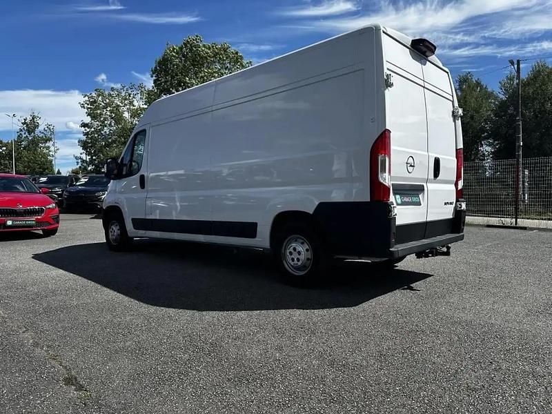 Image 2/4