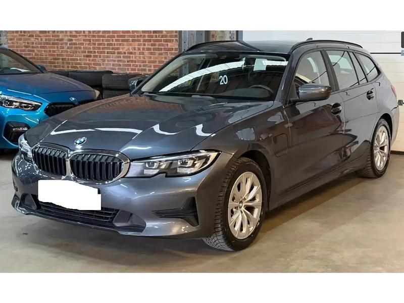 Gris Utilisé 2021 BMW 320e Break | 27 990 € (Bon prix) - Image 1/4
