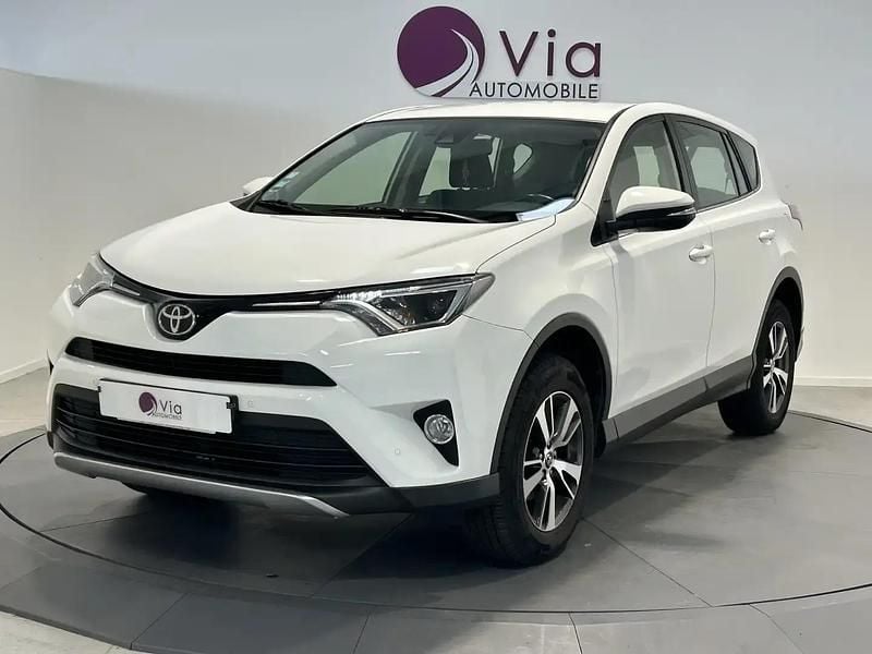 Blanc Utilisé 2017 Toyota RAV4 Design SUV | 11 990 € - Image 1/4