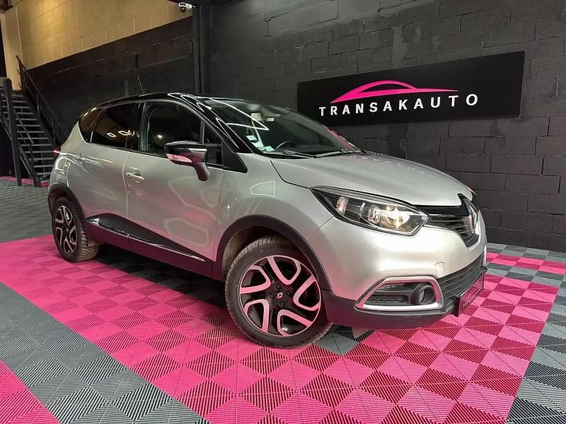 Gris Utilisé 2016 Renault Captur Intens SUV | 7 990 € (Prix juste) - Image 1/4