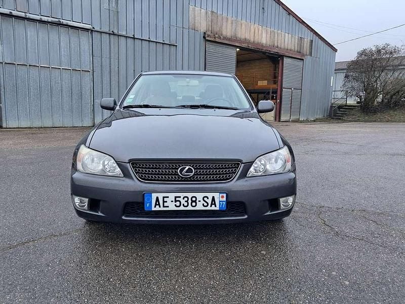 Occasion Lexus IS200 155 ch (114 kW) 2002 Gris Berline