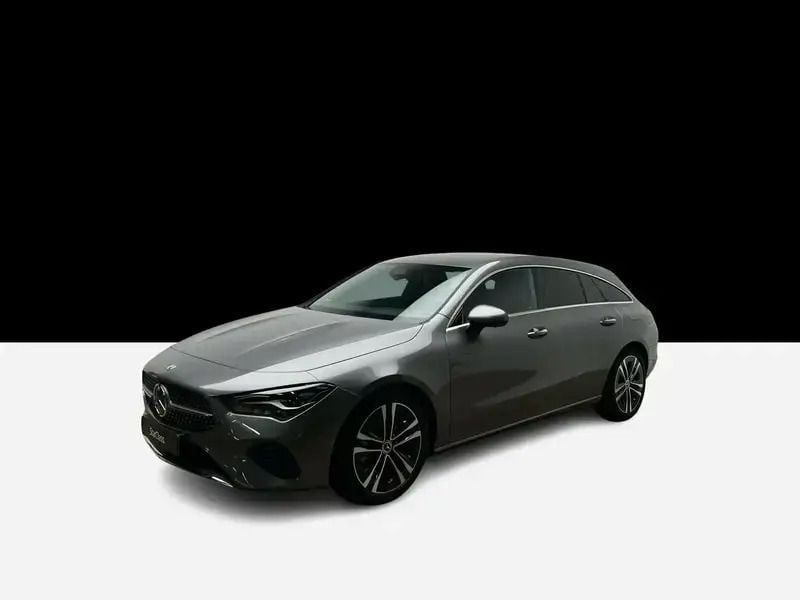 Gris Utilisé 2024 Mercedes CLA200 Shooting Brake Progressive Break | 41 528 € (Prix assez cher) - Image 1/4