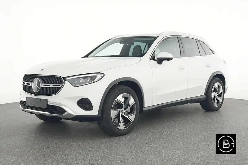 Blanc Occasion 2024 Mercedes GLC300 Luxury SUV | 64 990 € (Prix juste) - Image 1/4