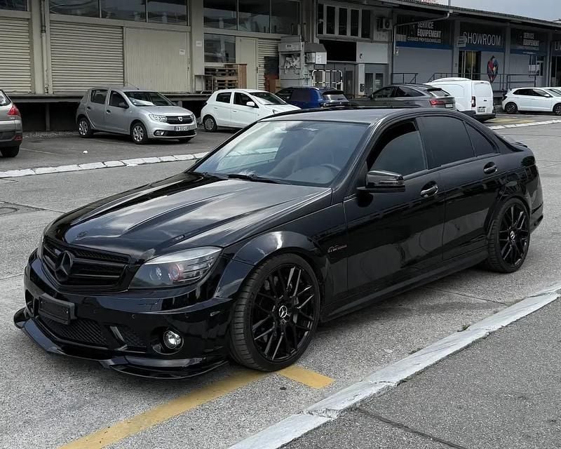 Noir Utilisé 2010 Mercedes C63 AMG AMG Berline | 26 500 € (Prix juste) - Image 1/4