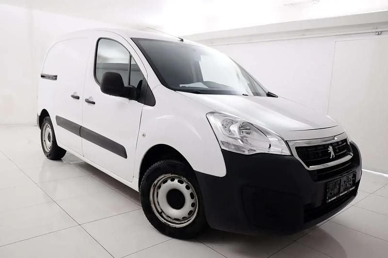 Blanc Occasion 2017 Peugeot Partner Monospace | 11 750 € (Prix assez cher) - Image 1/4
