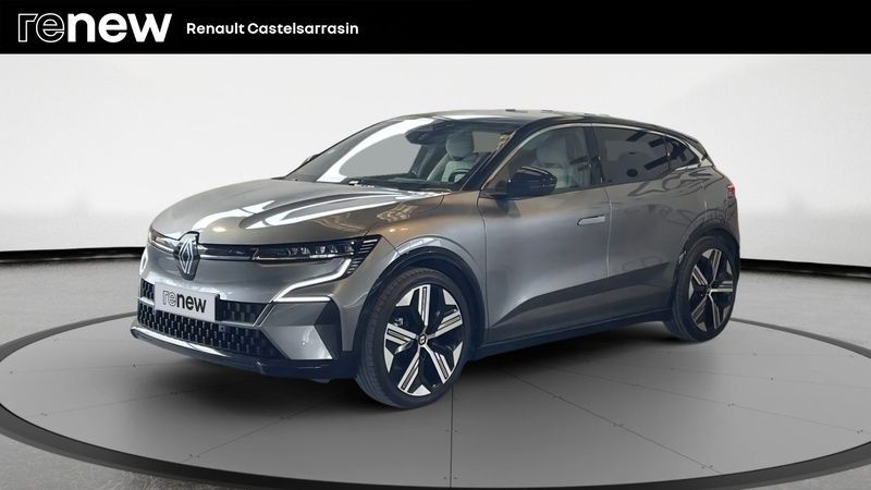 Gris Utilisé 2022 Renault Mégane Iconic Berline | 25 990 € (Prix juste) - Image 1/4