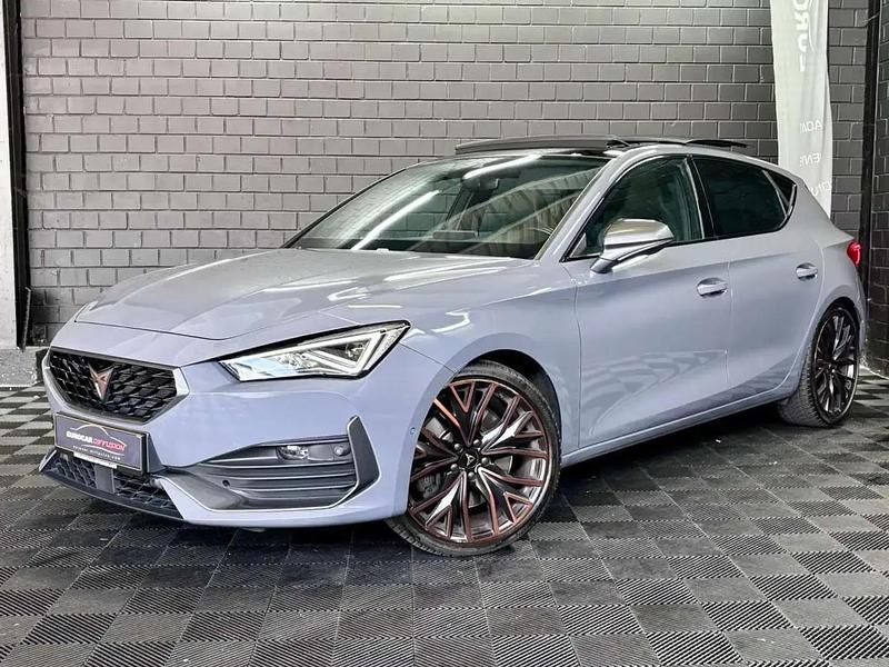 Gris Utilisé 2023 Cupra Leon Berline | 34 861 € (Prix juste) - Image 1/4