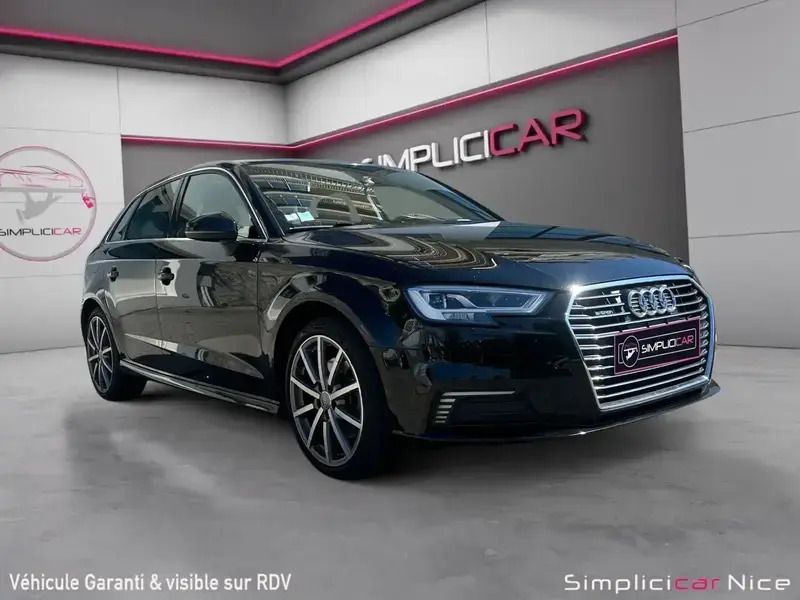 Noir Utilisé 2020 Audi A3 e-tron Design Citadine | 20 900 € (Super prix) - Image 1/4