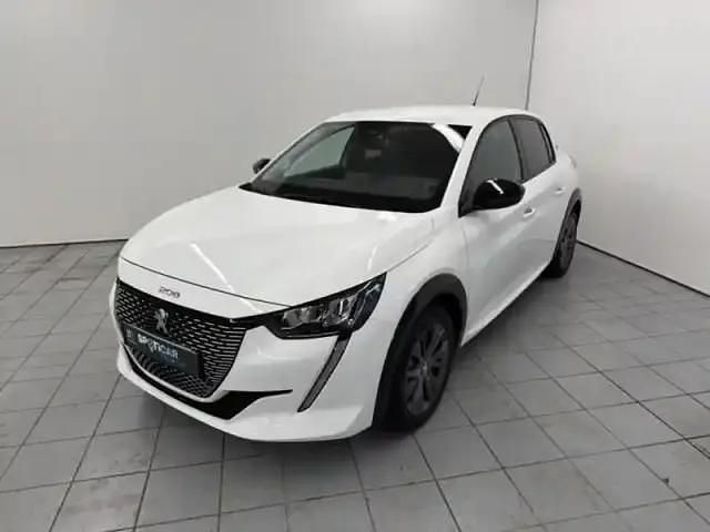 Jaune Utilisé 2023 Peugeot e-208 Allure Citadine | 15 990 € - Image 1/4