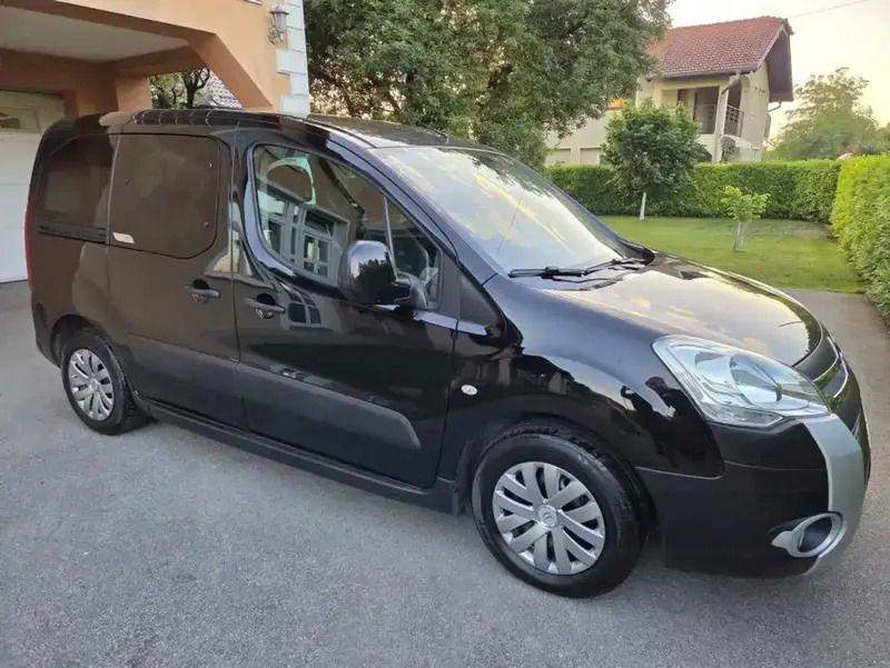 Utilisé 2010 Citroën Berlingo Monospace | 4 000 € (Bon prix) - Image 1/4