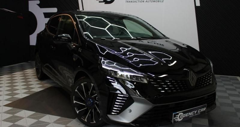 Utilisé 2025 Renault Clio V Esprit Alpine Citadine | 19 990 € (Prix cher) - Image 1/4