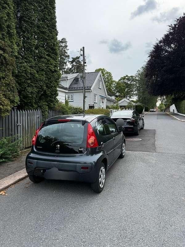 Image 3/4