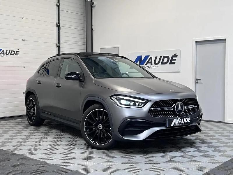 Gris Utilisé 2021 Mercedes 200 AMG line | 39 990 € - Image 1/4