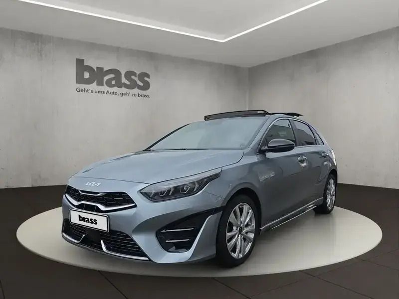 Argent Utilisé 2023 Kia Ceed GT GT-Line Berline | 27 480 € - Image 1/4
