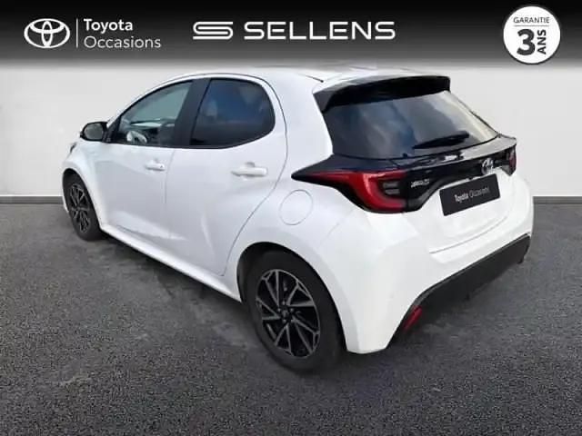 Occasion Toyota Yaris Hybrid Design 116 ch (85 kW) 2022 Blanc Berline