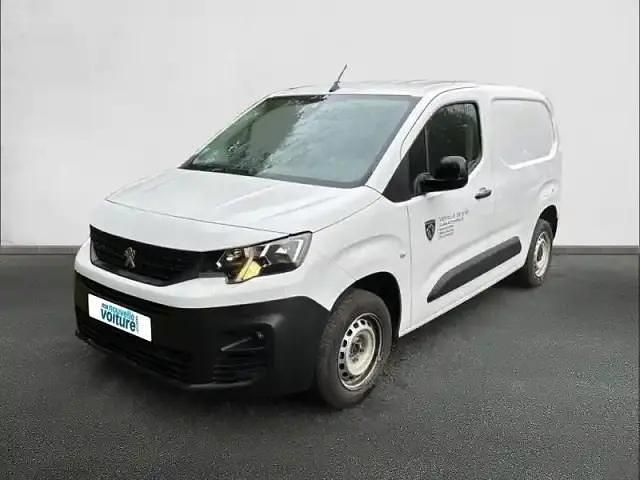 Blanc Occasion 2023 Peugeot Partner S Van | 18 990 € - Image 1/4