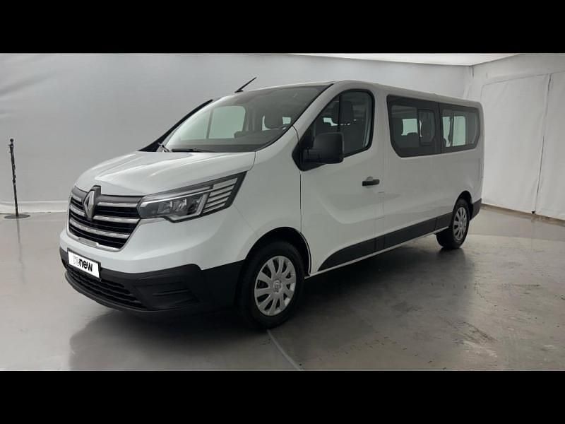 Blanc Utilisé 2023 Renault Trafic Zen Van | 33 799 € (Prix assez cher) - Image 1/4