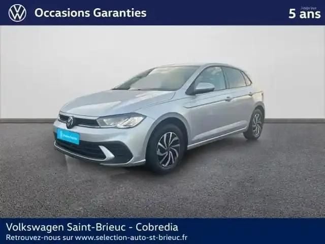 Reflet d'argent métallisé Occasion 2025 VW Polo Edition Berline | 22 990 € (Prix juste) - Image 1/4