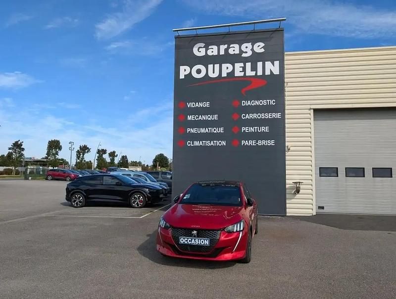 Rouge Utilisé 2019 Peugeot 208 GT-line Citadine | 14 000 € (Prix juste) - Image 1/4