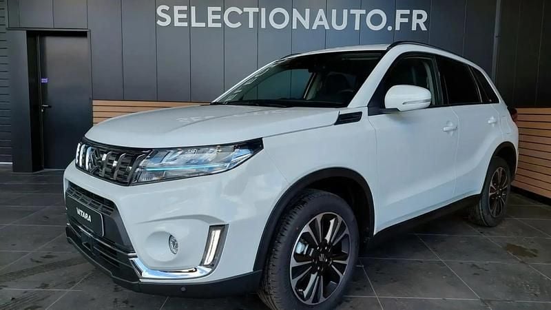 Blanc Occasion 2022 Suzuki Vitara Style SUV | 28 690 € - Image 1/4