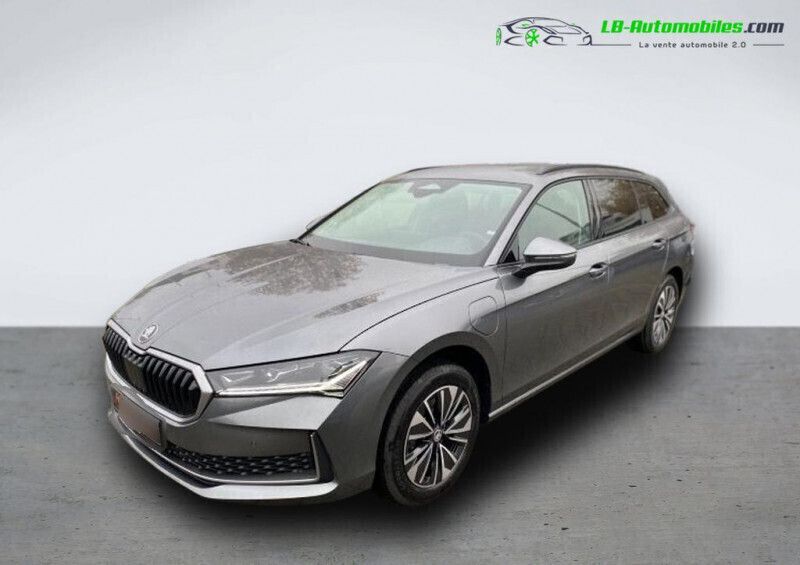 Utilisé 2025 Skoda Superb Break | 52 900 € - Image 1/4