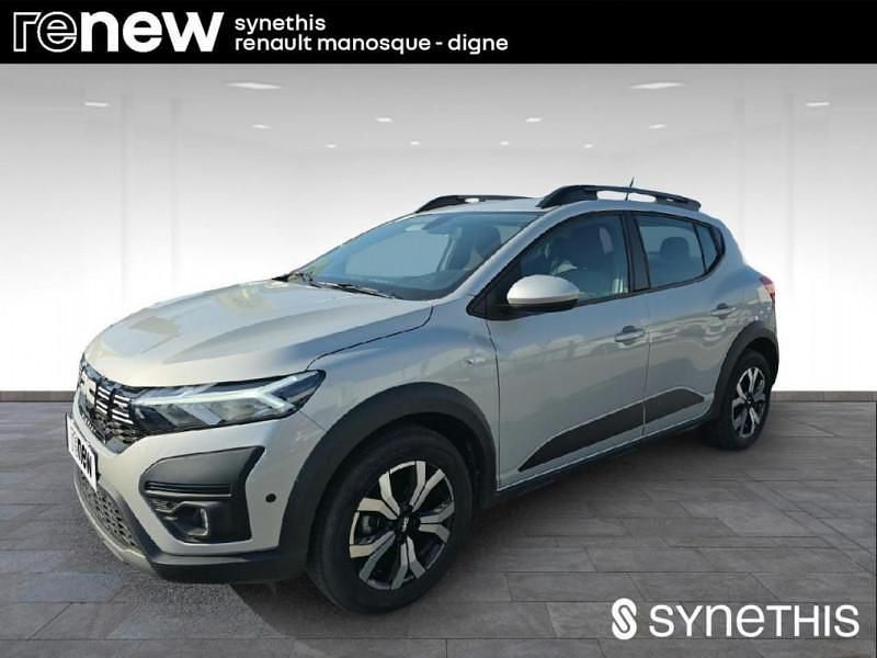 Gris Utilisé 2024 Dacia Sandero Expression Citadine | 16 490 € (Prix juste) - Image 1/4