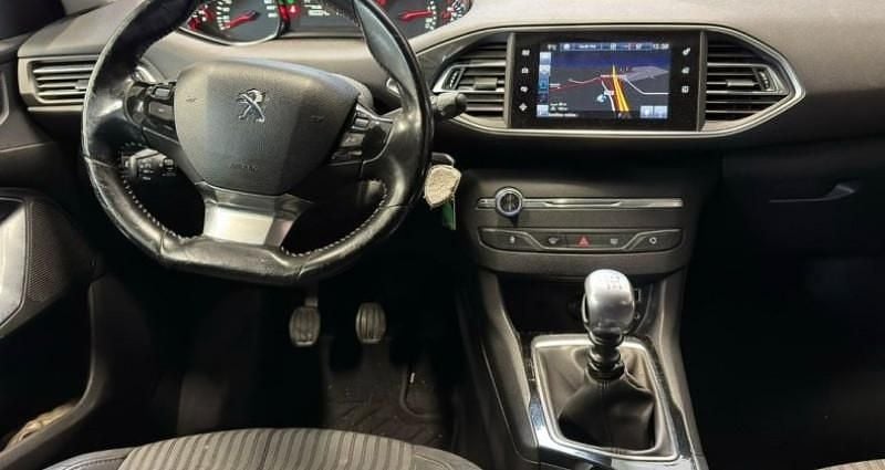 Occasion Peugeot 308 Active 120 ch (88 kW) 2017 Berline