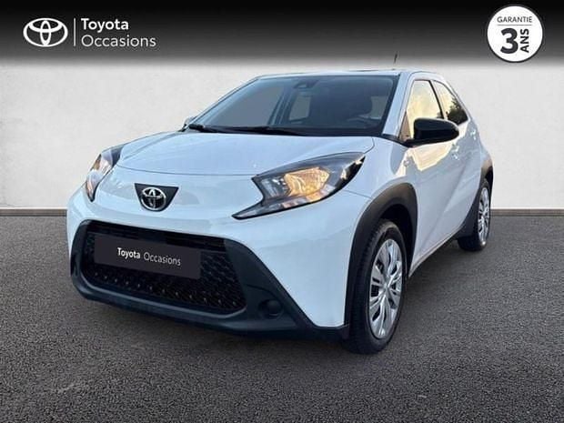 Blanc Utilisé 2023 Toyota Aygo Citadine | 15 990 € (Prix juste) - Image 1/4