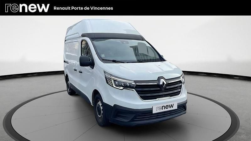 Blanc Utilisé 2023 Renault Trafic Van | 26 990 € (Prix juste) - Image 1/4