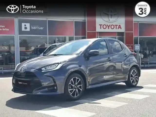 Gris atlas (m) Utilisé 2021 Toyota Yaris Design Berline | 15 890 € - Image 1/4