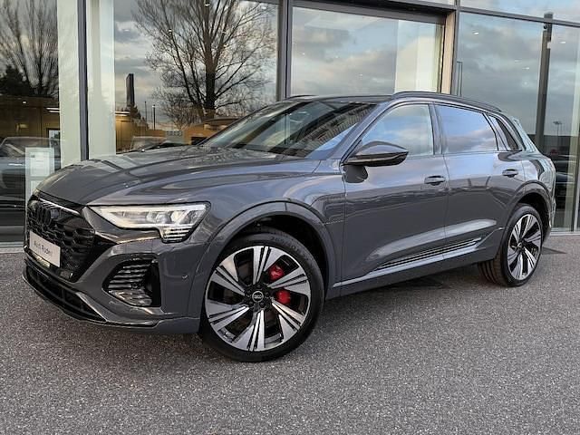 Gris magnétique Occasion 2024 Audi Q8 e-tron S-Line SUV | 74 990 € (Prix cher) - Image 1/4