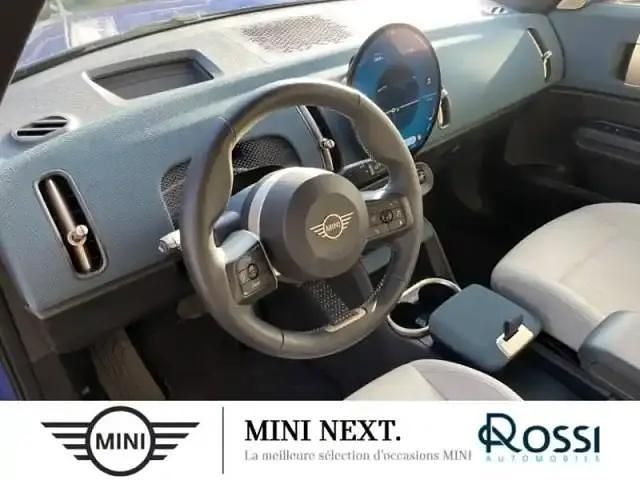 Occasion Mini Countryman Favoured 22 kW (30 ch) 2024 Blazing blue SUV