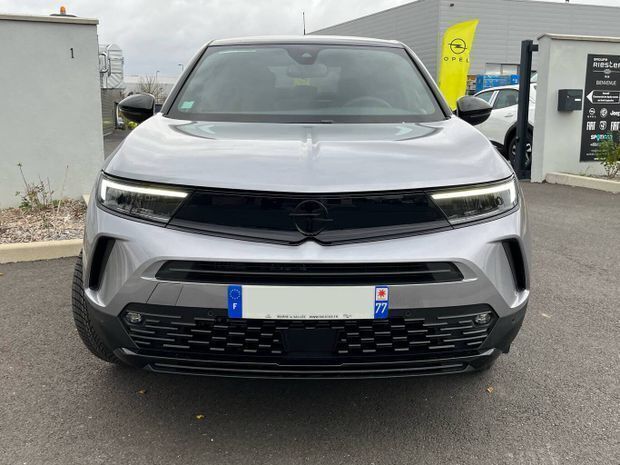 Gris Utilisé 2023 Opel Mokka SUV | 27 590 € - Image 1/4
