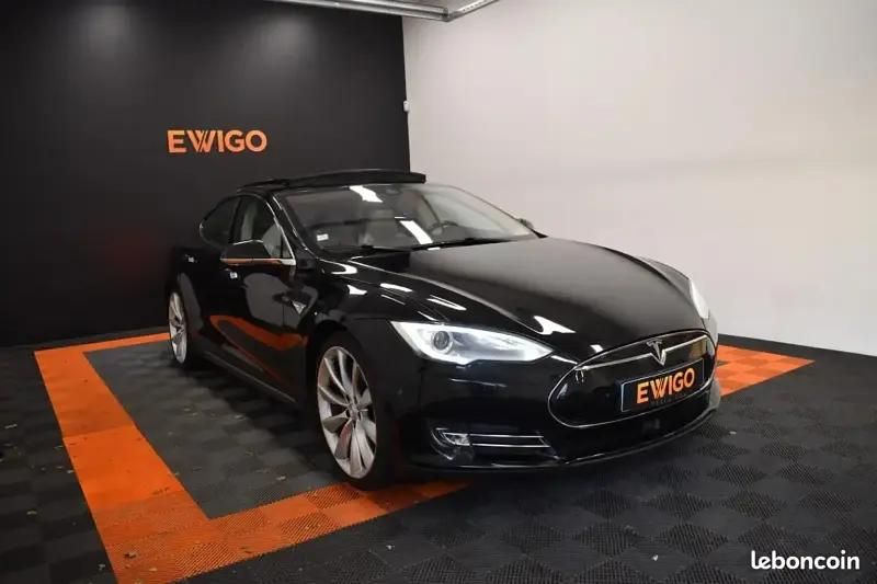 Noir Utilisé 2015 Tesla Model S Berline | 27 990 € - Image 1/4