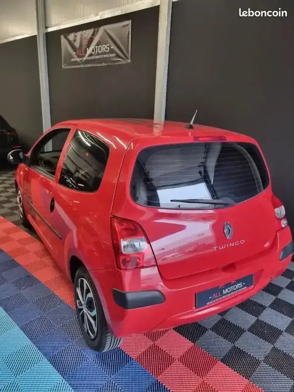 Image 2/4