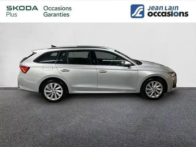 Occasion Skoda Octavia 150 ch (110 kW) 2024 Gris argent Break