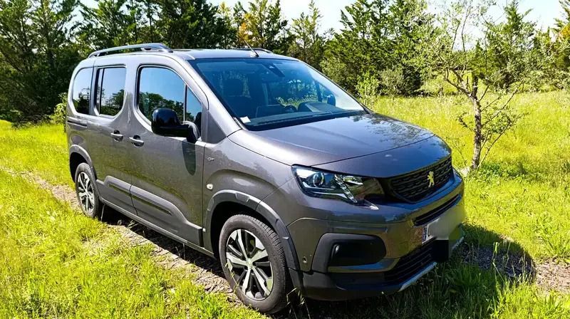 Utilisé 2020 Peugeot Rifter GT-line Monospace | 18 700 € (Bon prix) - Image 1/4