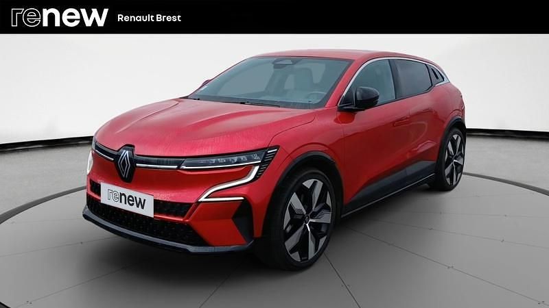 Rouge Occasion 2022 Renault Megane E-Tech Techno Berline | 22 990 € (Prix juste) - Image 1/4