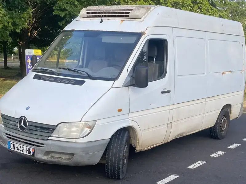 Utilisé 2000 Mercedes Sprinter Van | 4 500 € - Image 1/4