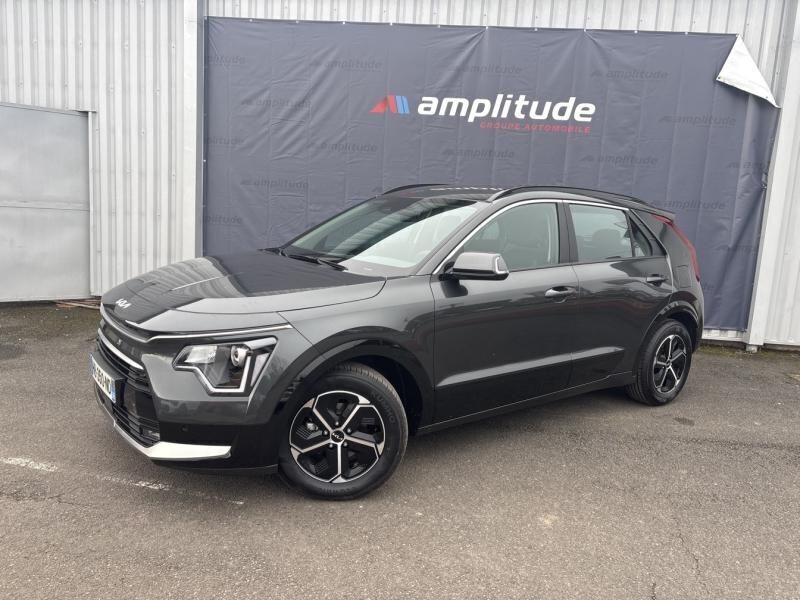 Gris comète métallisé Utilisé 2025 Kia Niro Active SUV | 30 499 € (Prix juste) - Image 1/4