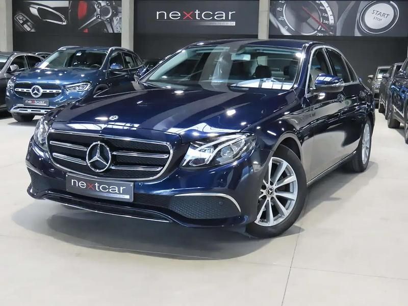 Bleu Occasion 2019 Mercedes E200 Avantgarde Berline | 28 990 € (Prix juste) - Image 1/4