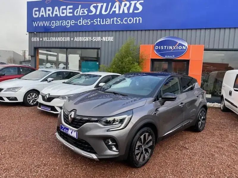 Gris Utilisé 2023 Renault Captur Techno SUV | 22 480 € (Prix cher) - Image 1/4